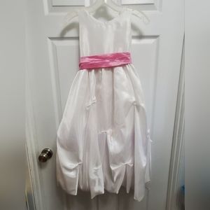 Girls dress size 8 changeable sash and accessories